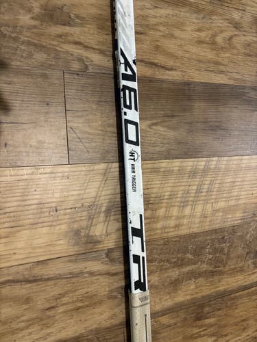 Intermediate True A6.0 HT Full Right Goalie Stick 24" Paddle (Used)