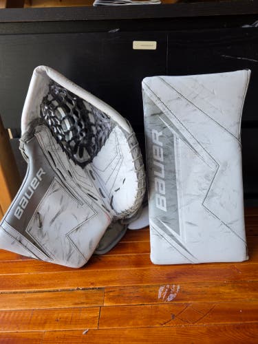 Bauer SV-Pro Intermediate Goalie Glove & Blocker Set Regular White/Grey Great Condition