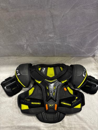 Large Junior CCM Tacks XF Pro Shoulder Pads (Used)