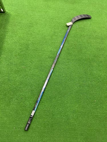 Intermediate CCM Vizion Hockey Stick Left Hand P29 55 Flex (Used)