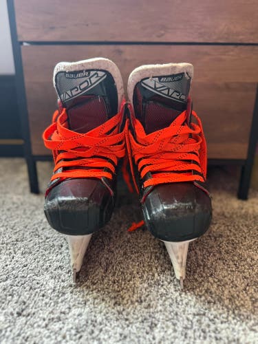 2019 Bauer Vapor X2.7 Hockey Goalie Skates Extra Wide Width Size 2 (Used)