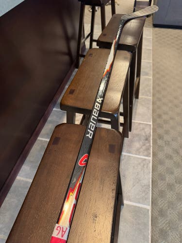 2-Senior Bauer Flypro Right Handed Hockey Stick P92 70 Flex (Used)