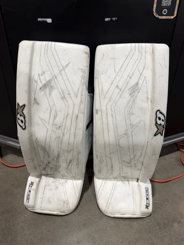 White 33" Senior Brian's Iconik X Goalie Leg Pads (Used)
