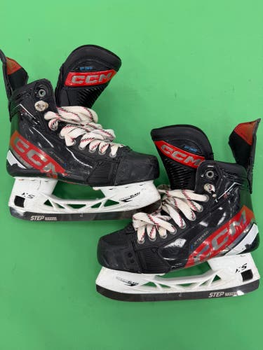 CCM JetSpeed FT6 Pro Hockey Skates | Size 6 Regular
