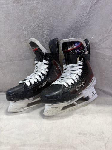 Senior Bauer Vapor Fly40 Hockey Skates Size 6.5 (Used)