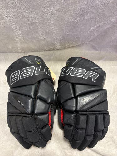 Black Senior Bauer Vapor X2.9 Gloves 14" (Used)