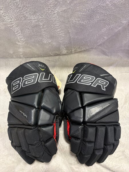 Black Senior Bauer Vapor X2.9 Gloves 14" (Used)