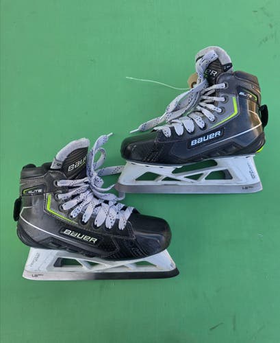 Intermediate Bauer Elite Hockey Goalie Skates Size 5
