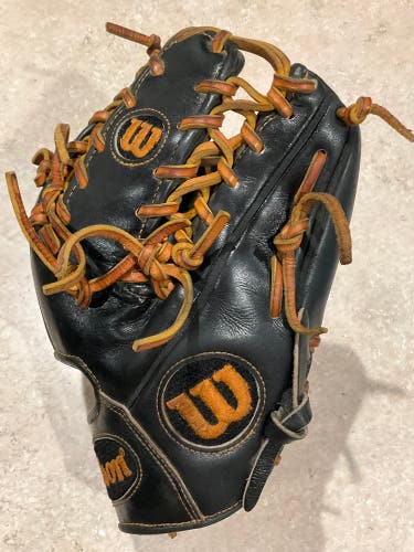 Wilson A2000 OTIF 11.5” RHT Infield Baseball Glove (Used)