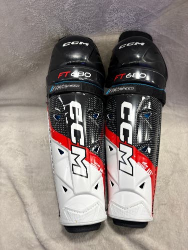 Senior CCM JetSpeed FT680 Shin Pads 16" (Used)