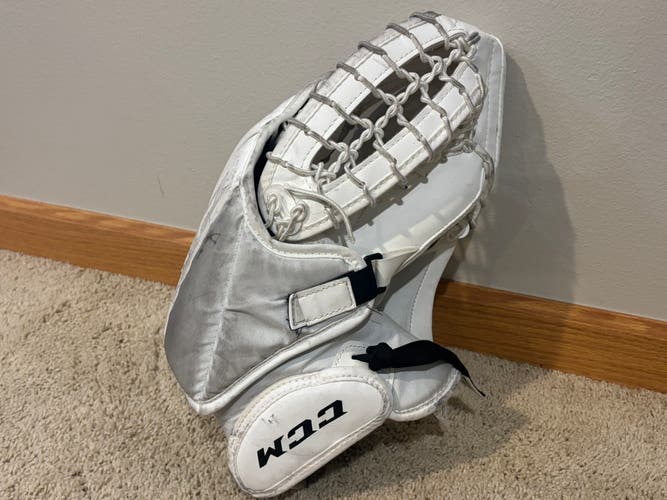 CCM Extreme Flex 5.5 Regular (Used)