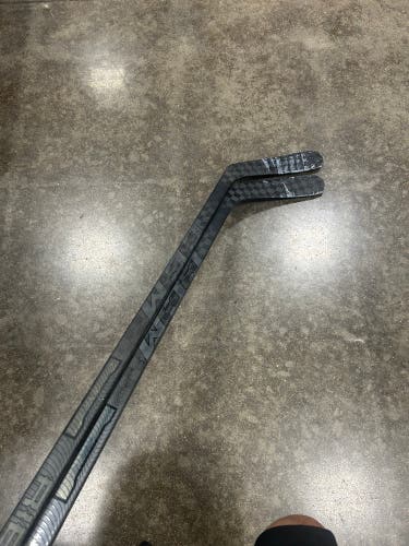 Intermediate CCM Ribcor Trigger 6 Pro Hockey Stick Right Handed P29 65 Flex (Used)
