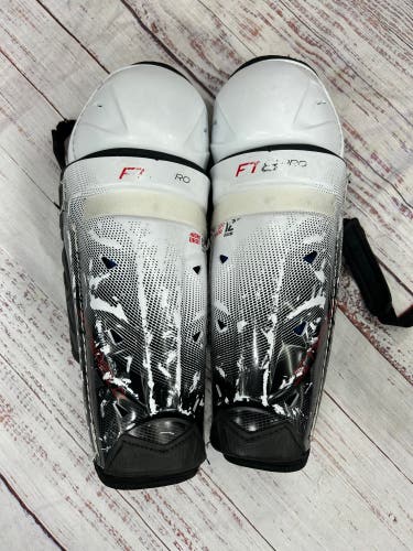 Junior CCM Jetspeed FT8 Pro Shin Pads 12" (Used)