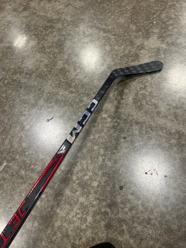 Intermediate CCM JetSpeed FT7 Pro Hockey Stick Right Handed P29 65 Flex (Used)
