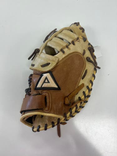 Akadema AEA65 RH First Base Baseball Glove 34" (Used)