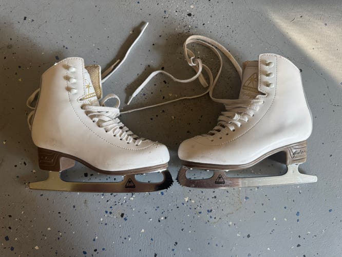 Jackson Ultima Mystique Figure Skates Junior 1.5 (Used)