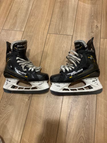 Black/Yellow 2022 Bauer Supreme M5 Pro Hockey Skates 7 (Used)