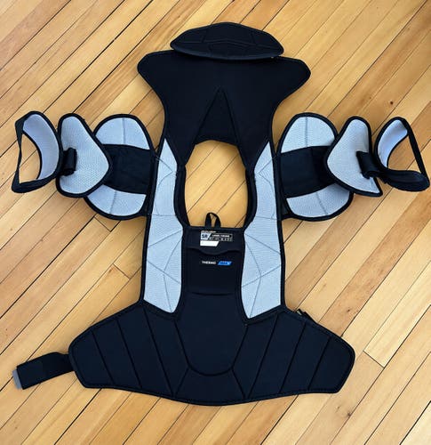 Large Senior Bauer Supreme Mach Shoulder Pads (Used)