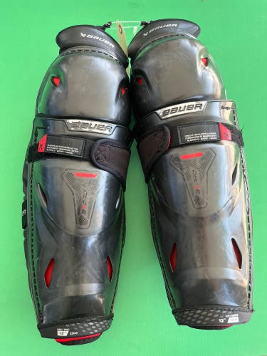 Intermediate Bauer Vapor 3X Pro Shin Pads 13" (Used)