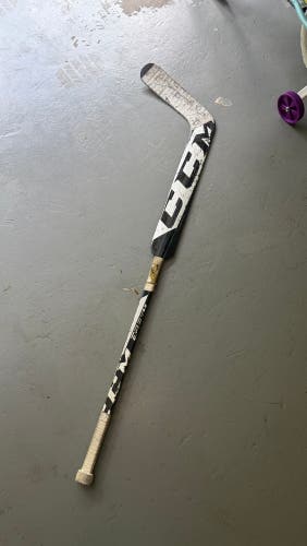 Intermediate CCM Extreme Flex 5.9 Regular Goalie Stick 21" Paddle (Used)