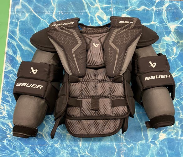 Junior Medium Bauer GSX Goalie Chest Protector (Used)