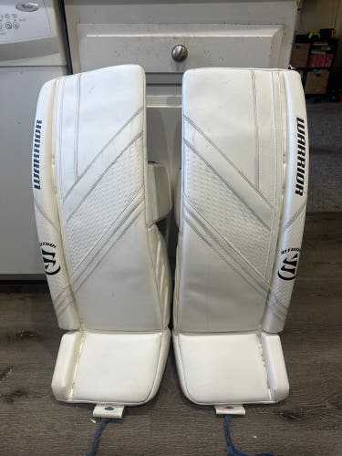 32" Warrior Ritual G6 E+ Goalie Leg Pads (Used)