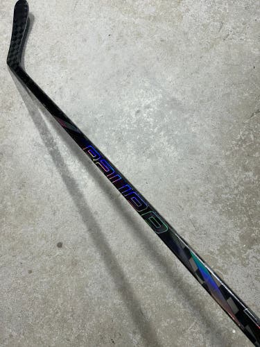 102 Flex P86 Senior Bauer Tracer Right Hand Hockey Stick Pro Stock (Used)