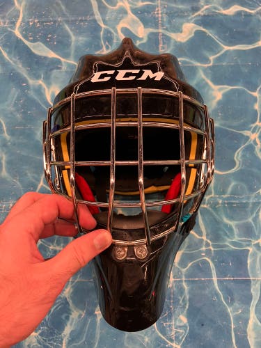 Black Junior CCM Axis 1.5 Goalie Mask (Used)