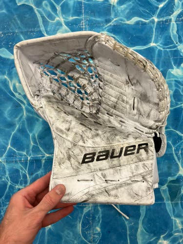Senior Bauer GSX Goalie Glove | Regular (Used)