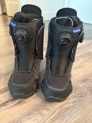 Women's Size M 5.5 (W 6.5) Burton Ritual Snowboard Boots (Used)