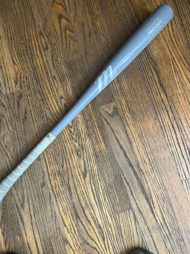 2025 Marucci Pro Cut Maple Bat (-3) 29 oz 32" (Used)