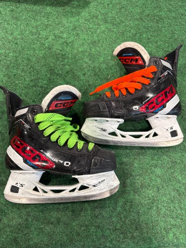 Junior CCM JetSpeed FT680 Hockey Skates (Regular) Size 3.5 (Used)