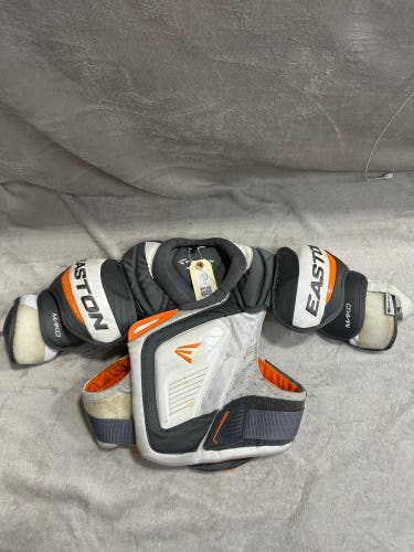 Large Junior Easton Mako Shoulder Pads (Used)