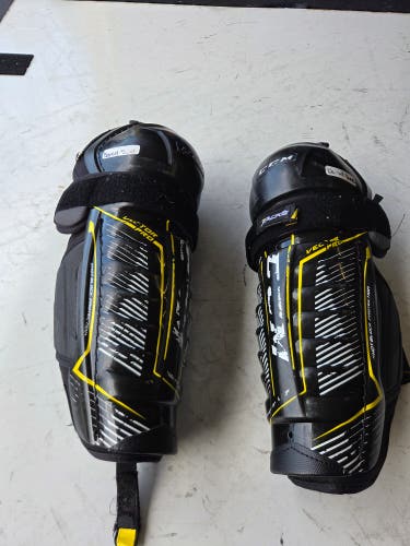 Junior CCM Tacks 12" Shin Pads (Used)