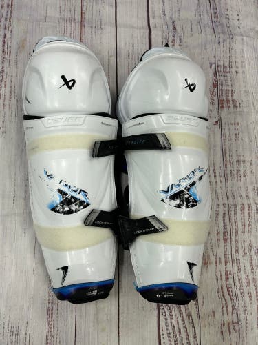 Intermediate Bauer Vapor Flylite Shin Pads 13" (Used)
