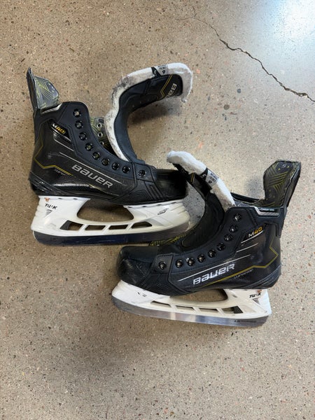 Intermediate Bauer Supreme M40 Hockey Skates 6 (Used)