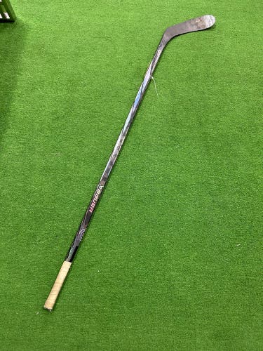 Senior Bauer Proto-R Hockey Stick Right Handed P28 77 Flex (Used)