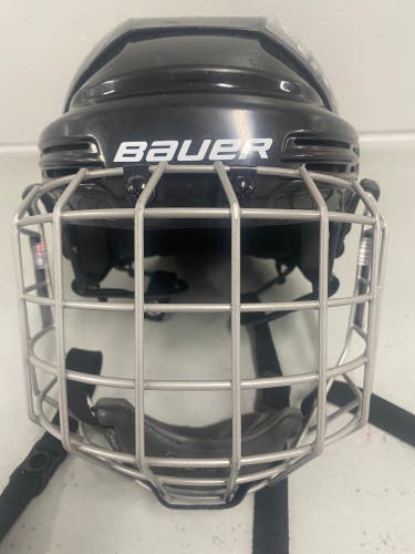 Small Bauer 2100 Helmet/Cage combo