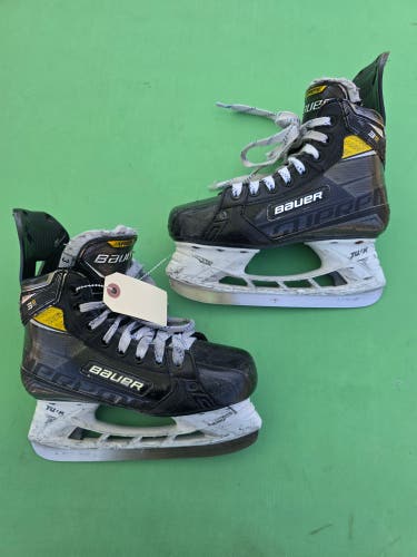 Junior Bauer Supreme 3S Pro Hockey Skates Extra Wide Width Size 3