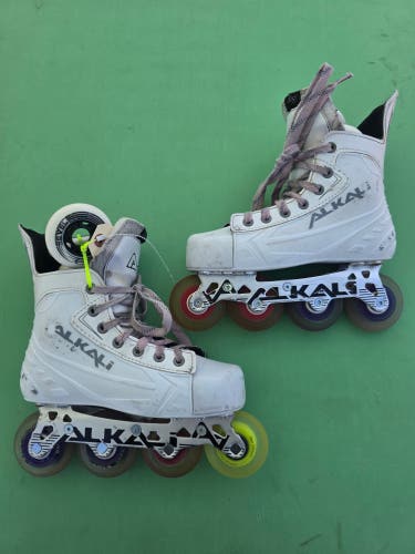 Junior Alkali Cele III Inline Skates Regular Width Size 3 | Original Wheels Included