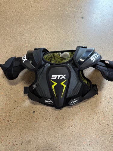 Medium Youth STX Stallion 200+ Shoulder Pads (Used)