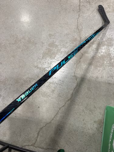 Senior Bauer Pulse Hockey Stick Left Hand P92 70 Flex (Used)