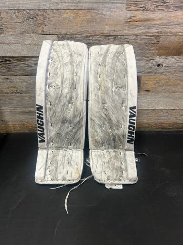 White 33" Senior Vaughn Ventus LT80 Goalie Leg Pads (Used)
