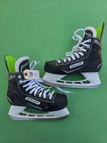 Intermediate Bauer XLS Hockey Skates Regular Width 6