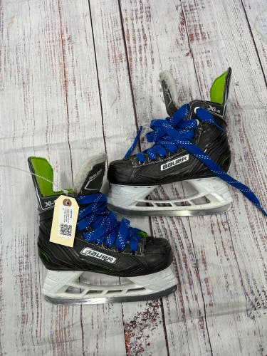 Junior Bauer X-LS Hockey Skates Regular Width Size 2 (Used)