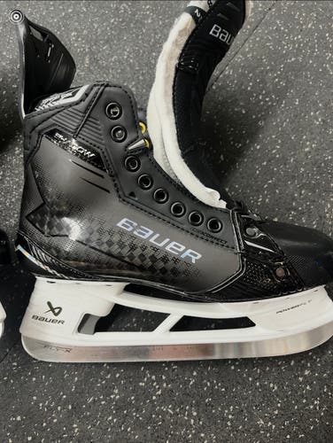 2024 Bauer Supreme Shadow Hockey Skates Regular Width 8 (New)