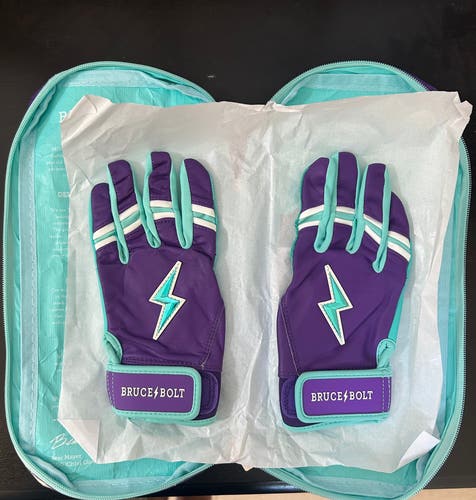 Medium Creator Series Batting Gloves (New)