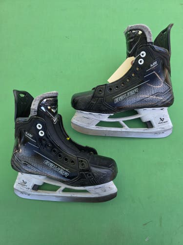 Intermediate Bauer Supreme M50 Pro Hockey Skates Size 5.5