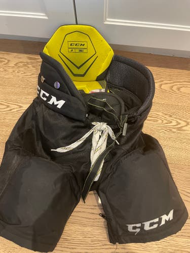 Junior Small CCM Tacks Hockey Pants (Used)