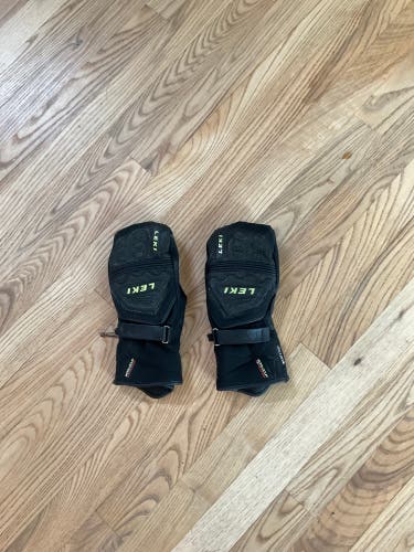 Black and Yellow XS Adult Unisex Leki SL Race Gloves (Used)